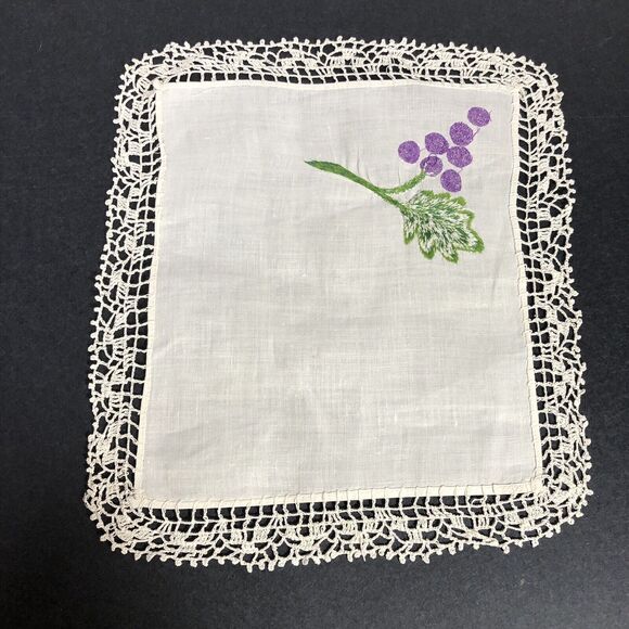 Vintage Small Table Topper Linens Square Purple Grapes Red Flowers Crochet Edge - Picture 11 of 15